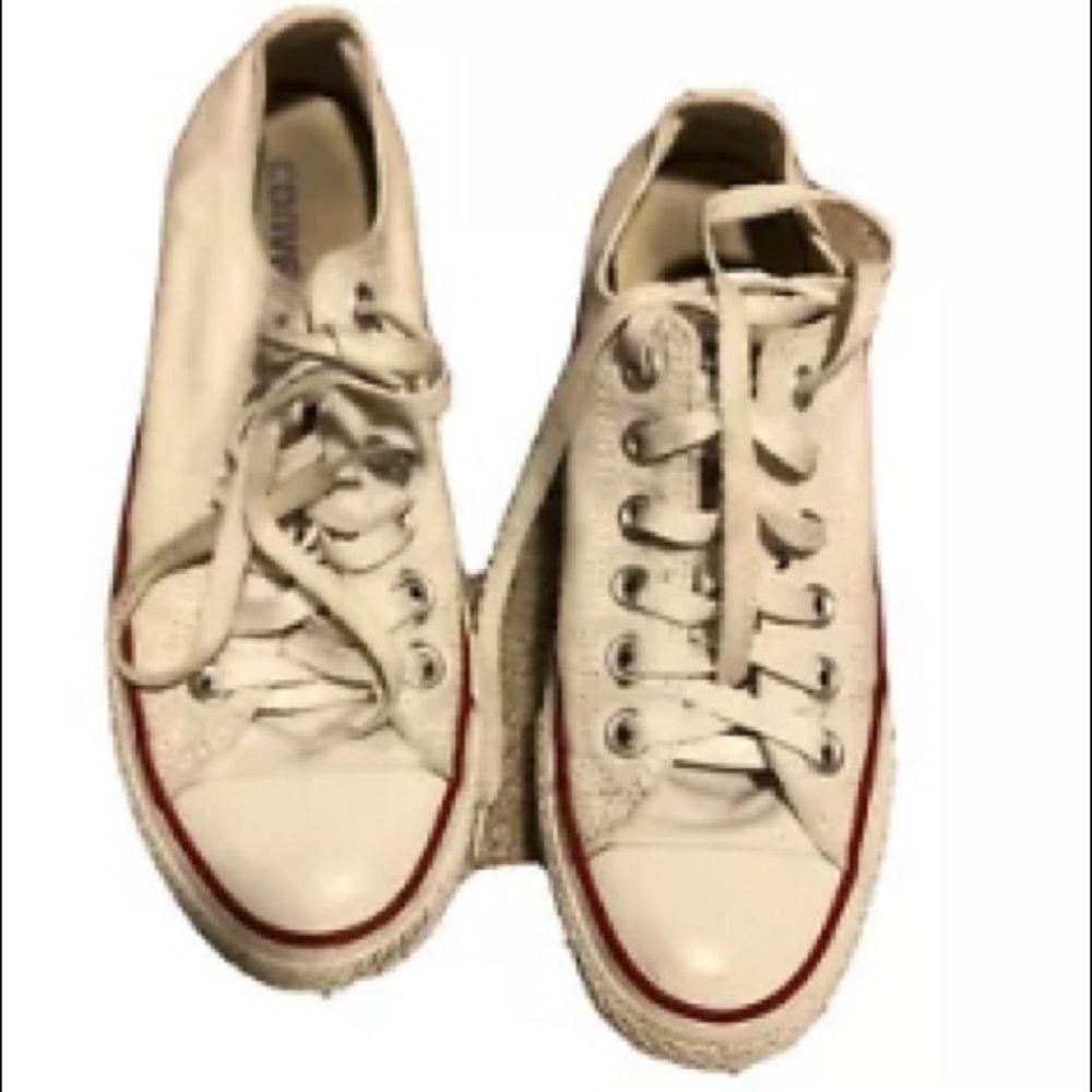 White low top converse size 7 woman’s